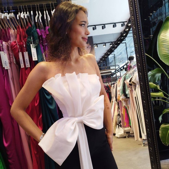 The Paula Richi Glam Satin Jumpsuit - Picture 1 of 2